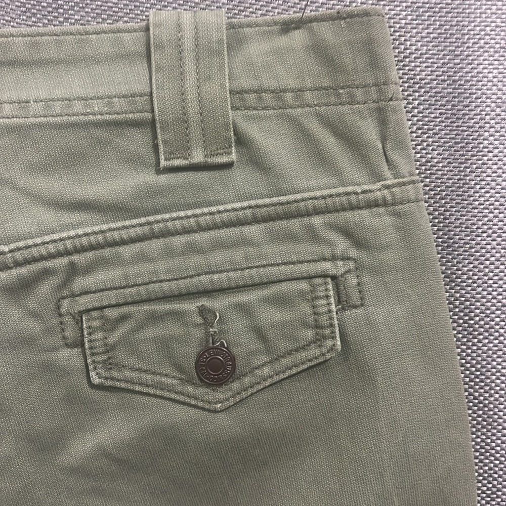 Vintage Levi’s Fatigue Boot Cut women jeans. Army green. - Picture 10 of 10